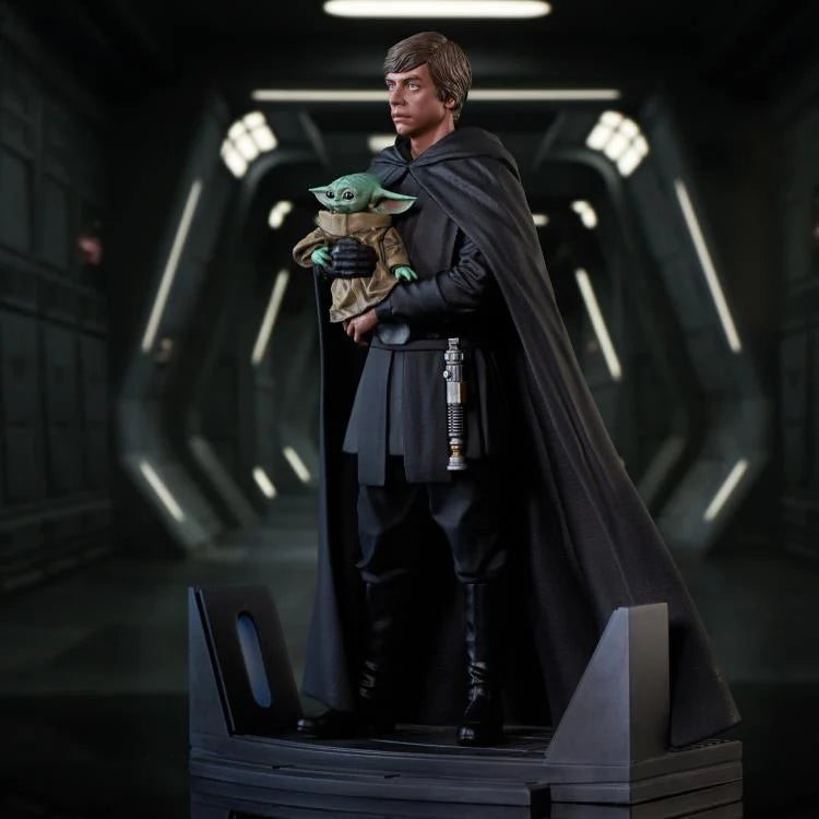 DIAMOND SELECT TOYS Premier Collection Luke Skywalker & Grogu 1/7 Scale Limited Edition Statue - Star Wars Scale Figure