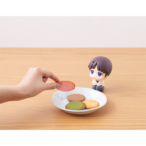 Megahouse Lookup Shinji Ikari with Gift - Evangelion Chibi Figure